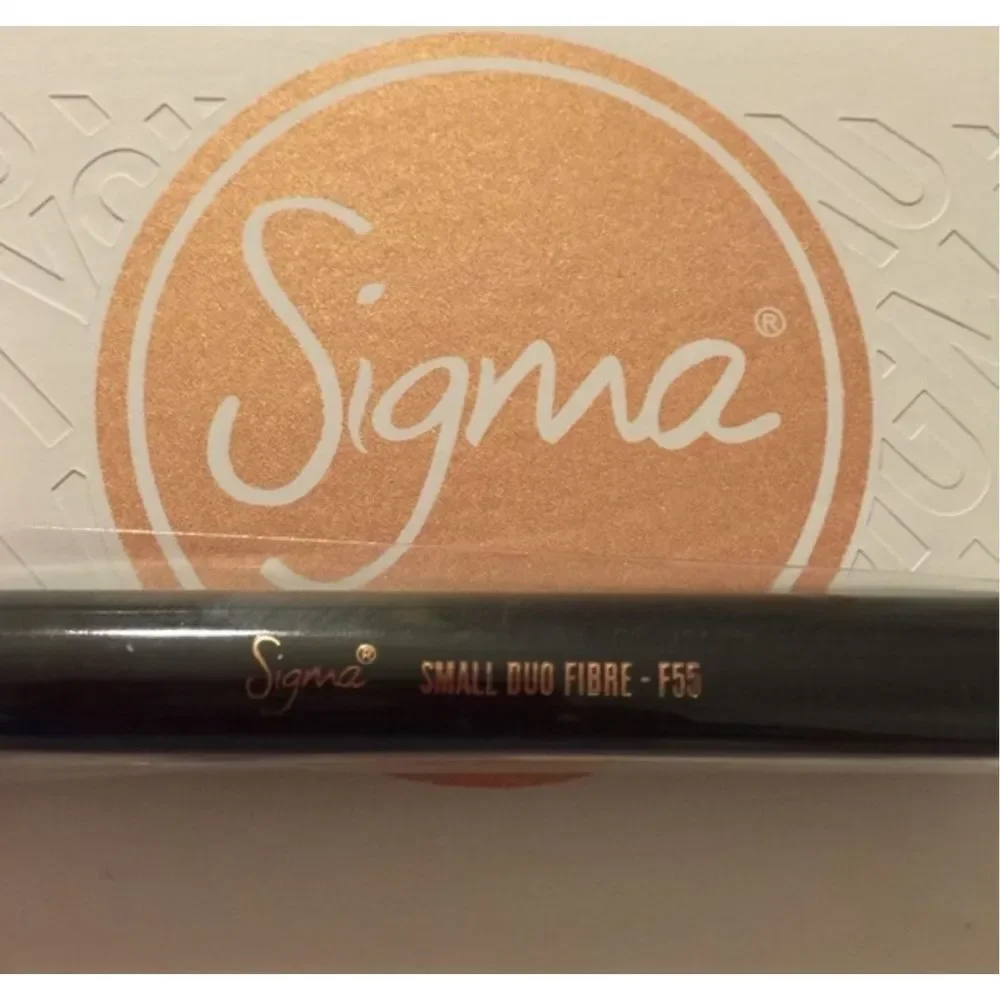 NEW Sigma F55 Small Duo Fibre makeup brush